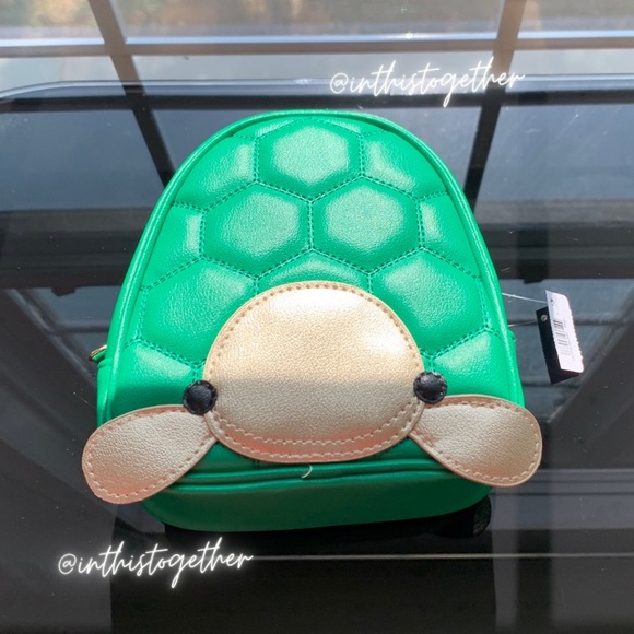 Bath & Body Works Handbags - Bath & Body Works Turtle Zippered Bag
